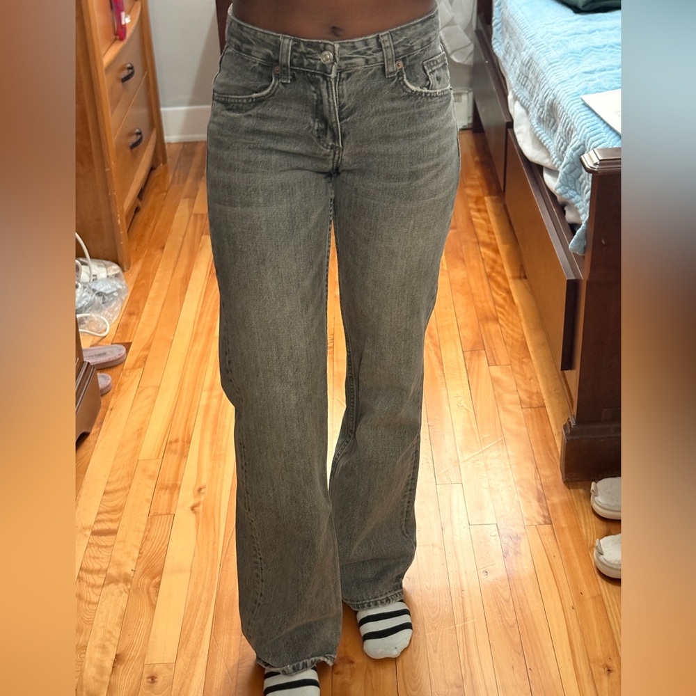 Zara Women's Gray Wide Leg Low Rise Jeans